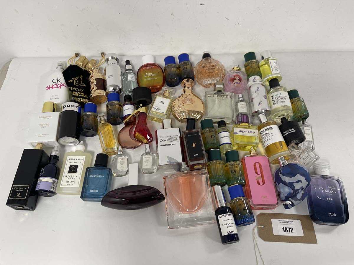 Lot Selection of various loose and part used perfumes