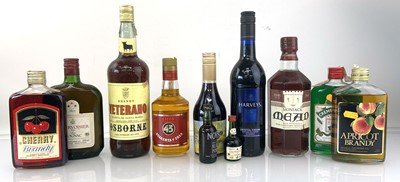 Lot 260 - 9 various bottles & miniatures, 1x Courvoisier...