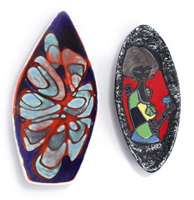 Lot 435 - A Poole Pottery 'Spear' dish, 44 x 17 cm,...