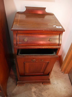 Lot 1105 - Edwardian mahogany inlaid coal box with single...