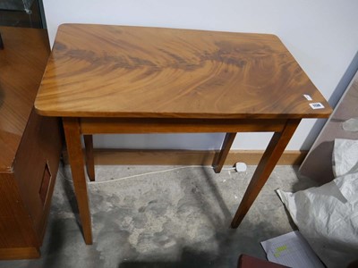 Lot 1138 - Reproduction burr walnut finish side table