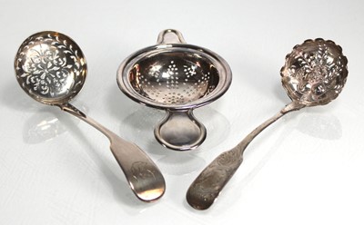 Lot 397 - A Victorian silver fiddle pattern sifting...