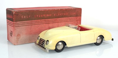 Lot 166 - A Harold Flory self steering electric car, boxed