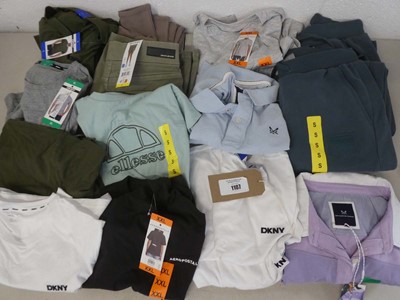 Lot 1107 - Approx. 15 branded items of clothing to...