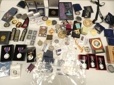 Lot 2011 - Good collection of commemorative, military and...