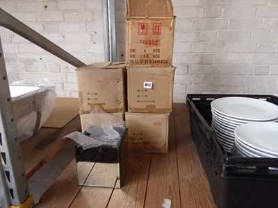 Lot 608 - 5 boxes of square mirrored vases (13cm)