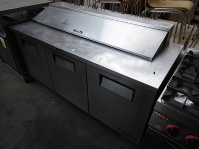 Lot 619 - 185cm True 3 door pizza preparation counter...