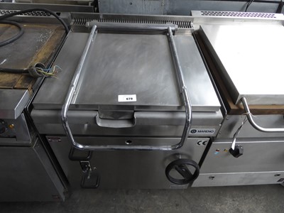 Lot 678 - 70cm gas Mareno tilt-top bratt pan