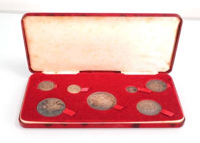Lot 463 - A Queen Victorian seven-coin set dated 1887,...