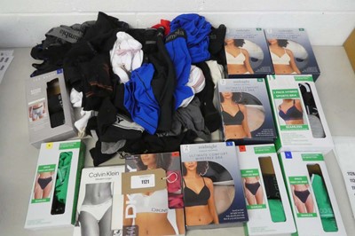 Lot 1121 - Mixed lot of mens and womens underwear, socks,...