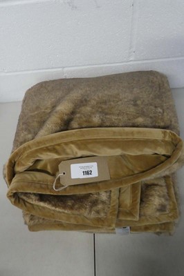 Lot 1162 - Large Mon Chateau luxury collection faux fur...