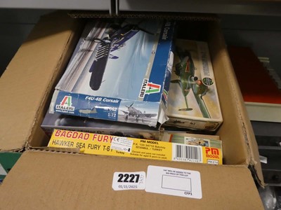 Lot 2227 - Box containing model aircraft kits