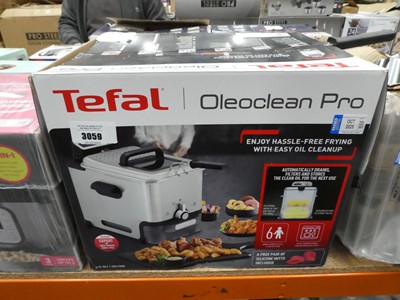 Lot 3059 - Tefal Oleoclean Pro fryer