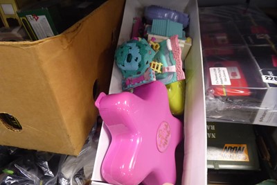 Lot 2268 - Box containing Polly Pocket toys