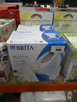 Lot 3088 - 2 Brita water filter jugs and 2 Kilner clasp...