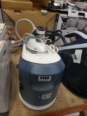 Lot 3133 - Braun Care Style 7 Pro steam iron