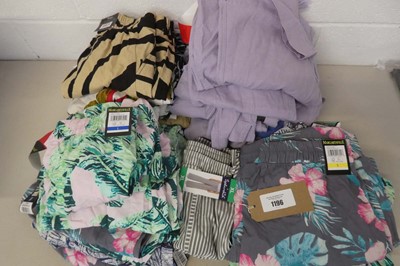 Lot 1196 - Approx. 26 ladies wide leg trousers by Hilary...