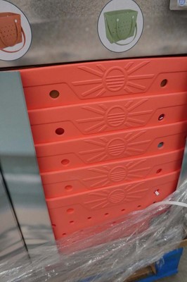 Lot 1210 - A box containing approx. 10 Beachcomber bags...