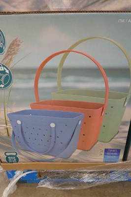 Lot 1212 - A box containing approx. 10 Beachcomber bags...