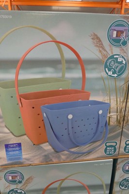 Lot 1214 - A box containing approx. 10 Beachcomber bags...