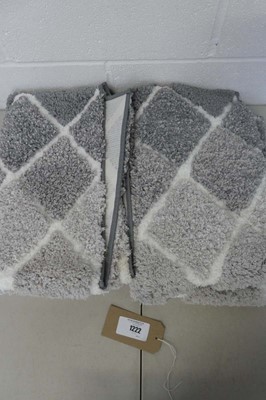 Lot 1222 - x2 Mon Chateau luxury collection bath mats