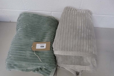 Lot 1235 - x2 casual living ribbed throws (green & grey)