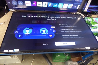 Lot 2290 - Samsung 55" TV UE55U8000FK with box (no remote...