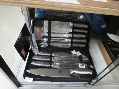 Lot 3231 - Samurai Japan triple hardened steel knife set