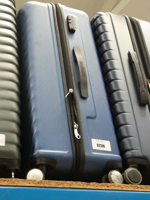 Lot 3239 - American Tourister hard shelled suitcase