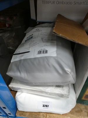 Lot 3267 - 3 mixed bedding sets