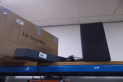 Lot 2468 - Samsung soundbar HWQ700DXU and subwoofer...