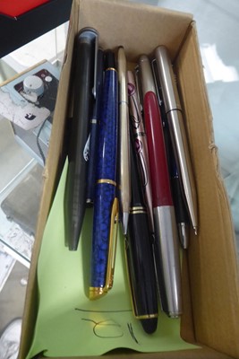 Lot 2507 - Box containing various pens