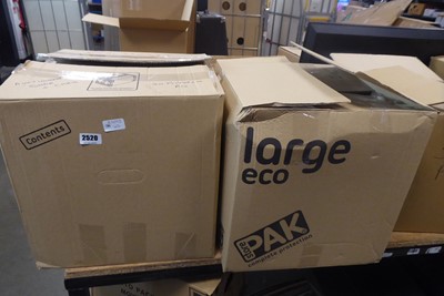 Lot 2520 - 2 boxes containing various vinyl records