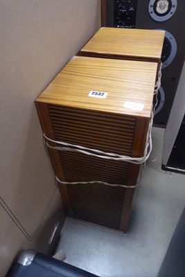 Lot 2532 - Pair of Grundig 525 speakers