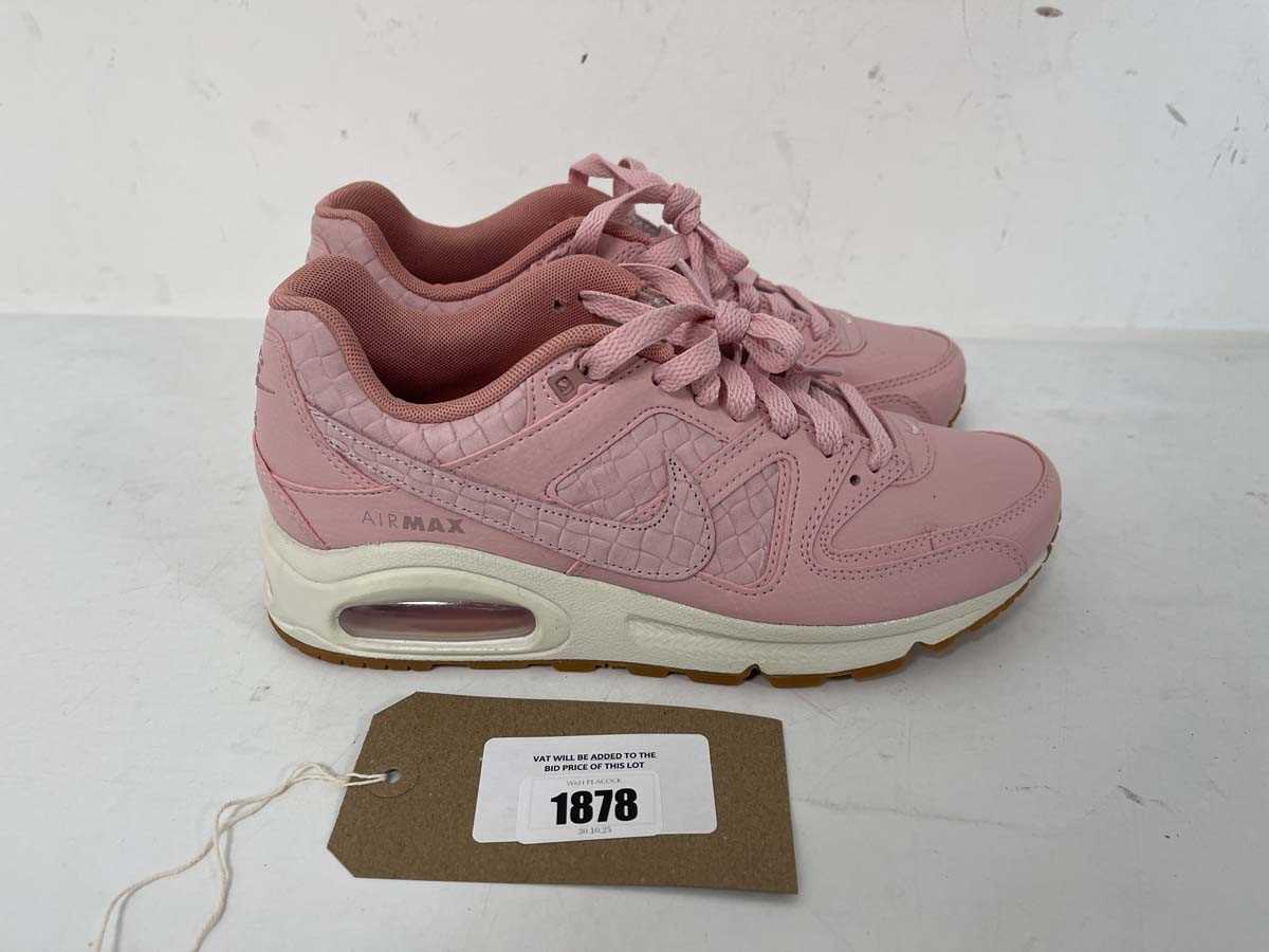 Lot 1878 - Nike air max command trainers in pink size UK5