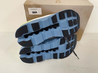 Lot 1884 - On Cloud Running cloudstratus trainers in...