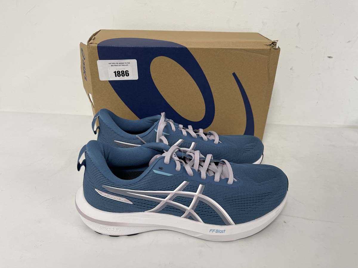 Lot 1886 - Asics GT-1000 14 trainers in winter sea size...