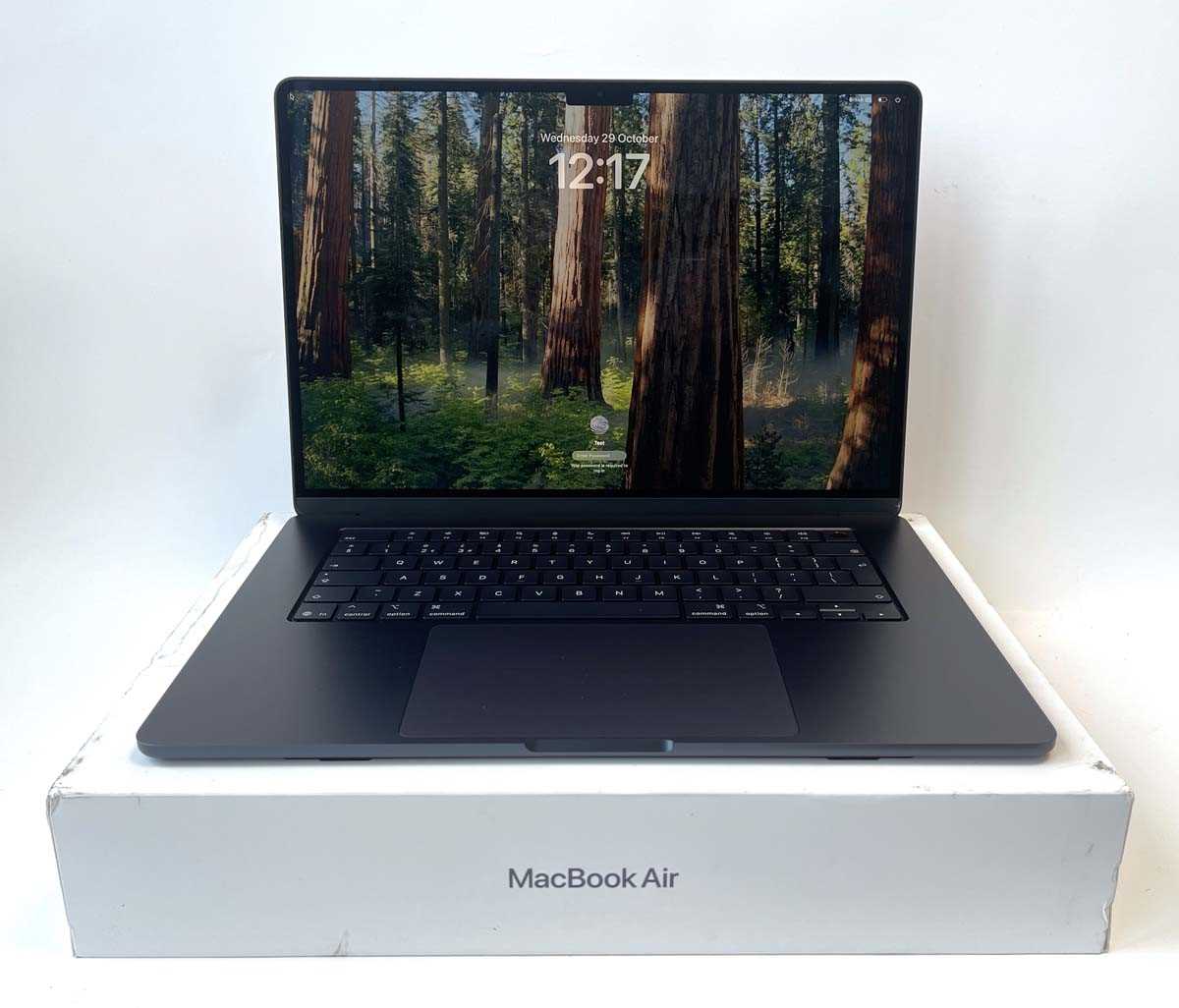 Lot MacBook Air 15" 2025 A3241 Midnight laptop...