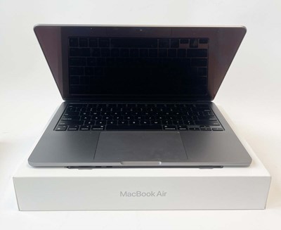 Lot MacBook Air 13.6" 2024 A2681 Space Grey laptop...