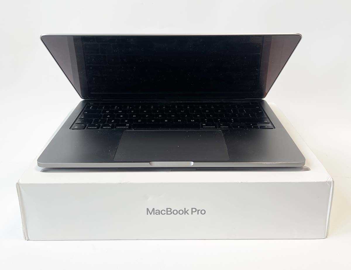 Lot MacBook Pro 13" 2020 A2338 Space Grey laptop...
