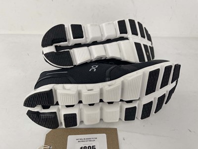 Lot 1895 - On Cloud Running slip on trainers in black...