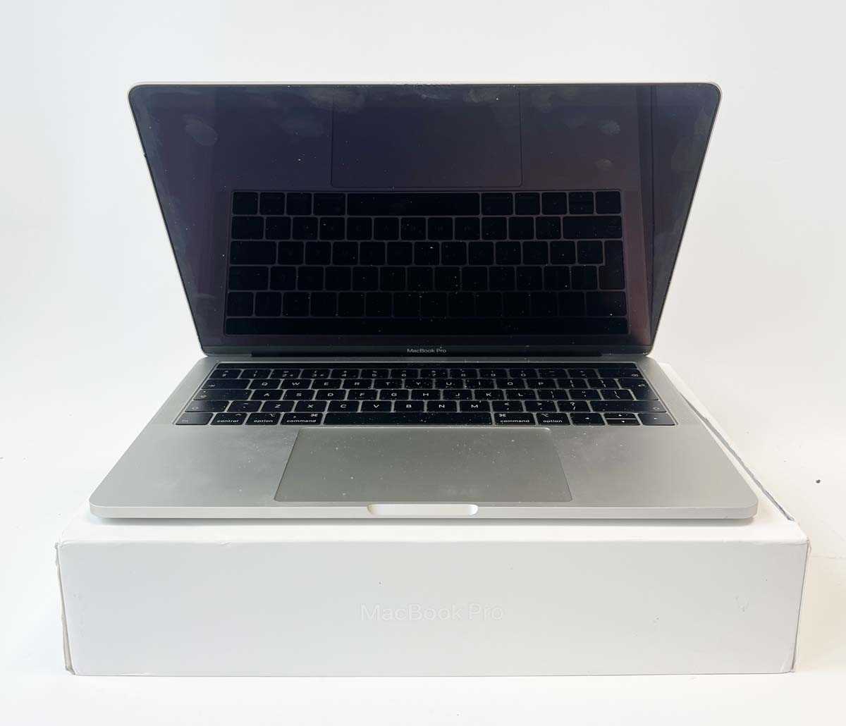 Lot MacBook Pro 13" 2019 A2159 Silver laptop with...