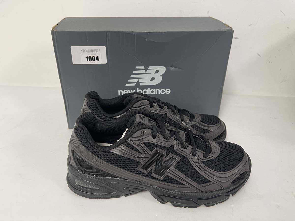 Lot New Balance running trainers in black size UK7...