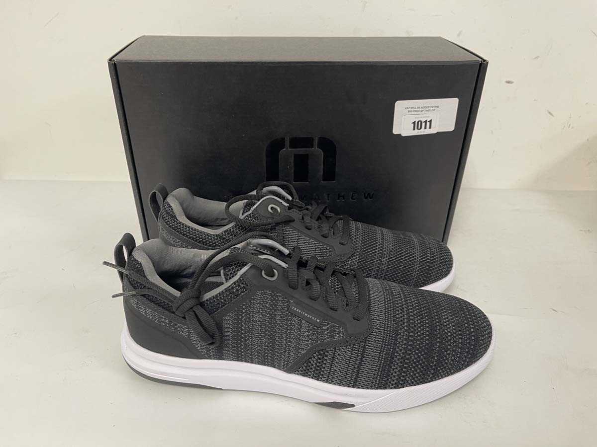 Lot Travis Mathew the daily pro hybrid trainers in...