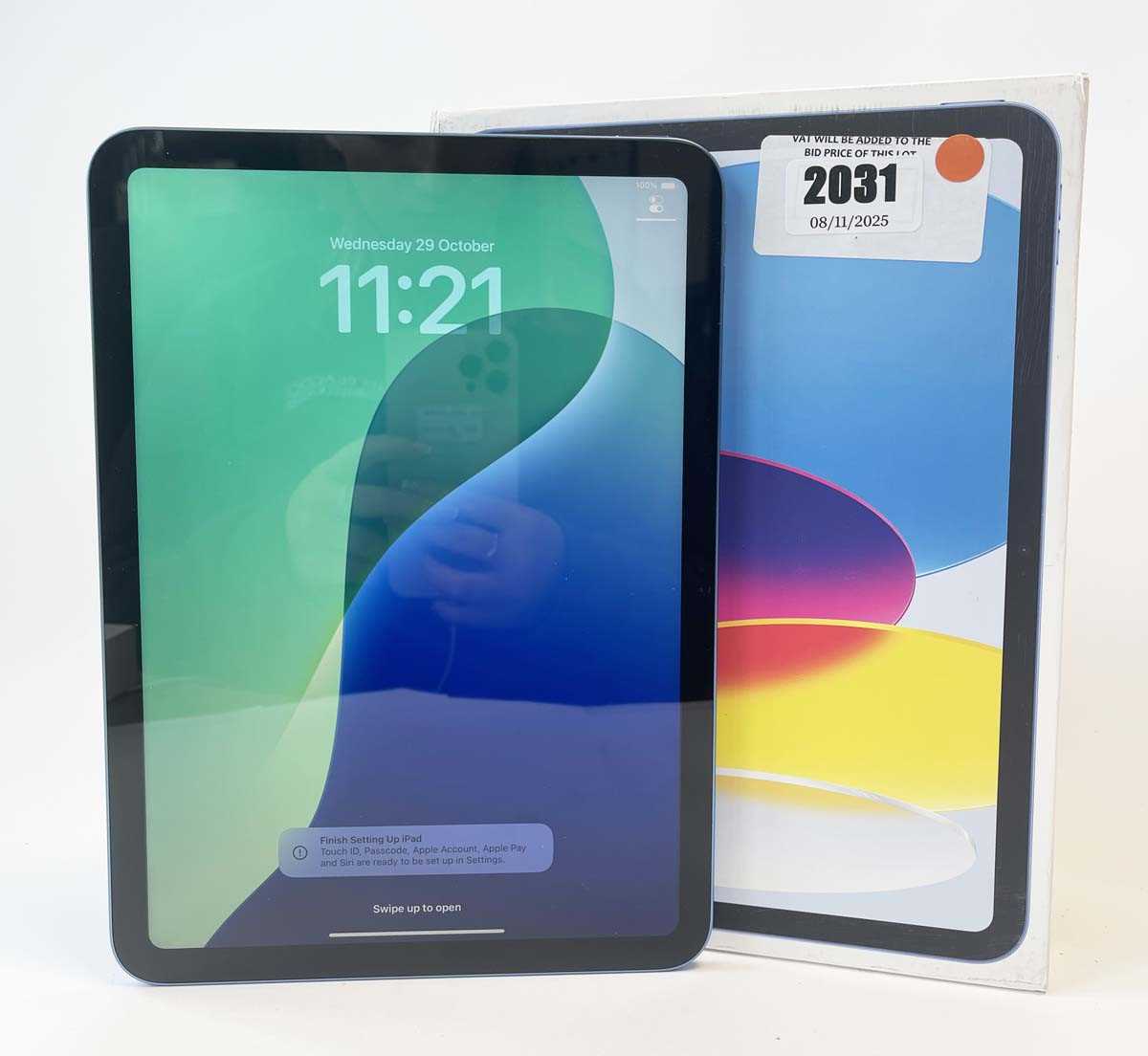 Lot iPad 11" 10th Gen A2696 64GB Blue with box and...