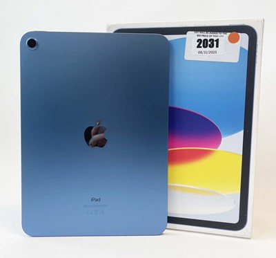 Lot iPad 11" 10th Gen A2696 64GB Blue with box and...