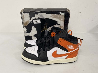 Lot Nike children's jordan 1 mid trainers in...