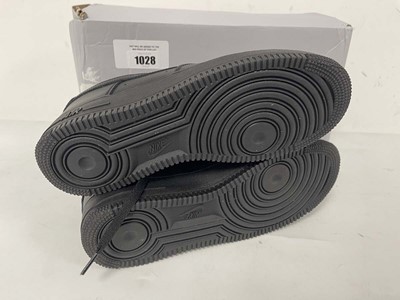 Lot Nike air force 1'07 trainers in black size UK7...