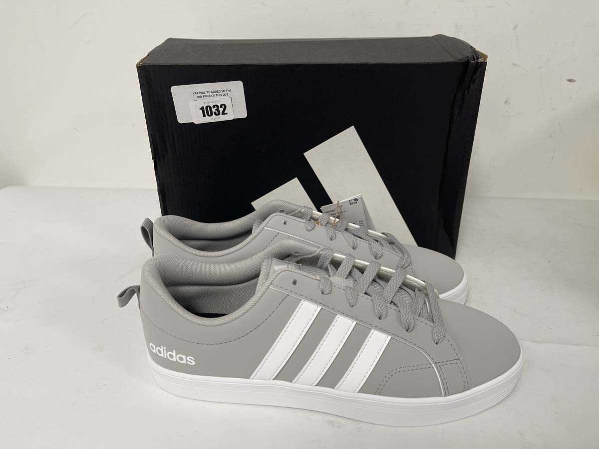 Lot Adidas vs pace 2.0 trainers in grey size UK8.5...