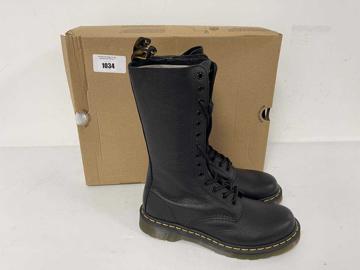 Lot Dr Martens 1B99 boots in black size UK7 - boxed